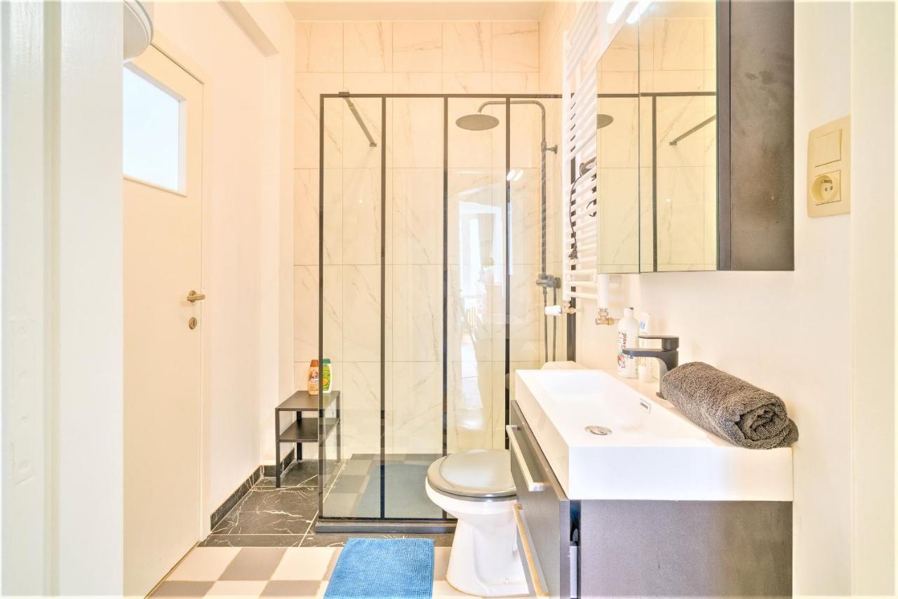 The Lily Lodge In The Heart Of Anversa Esterno foto